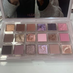 HUDA Beauty Rose Quartz Palette